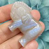 Moonstone Elephant Carving – Crystal for Intuition, Healing & Wise Energy
